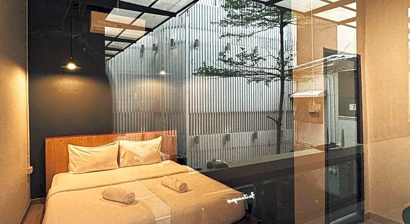 Sailomyen Cafe & Hostel