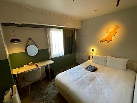 Single Room with desk - Non-Smoking