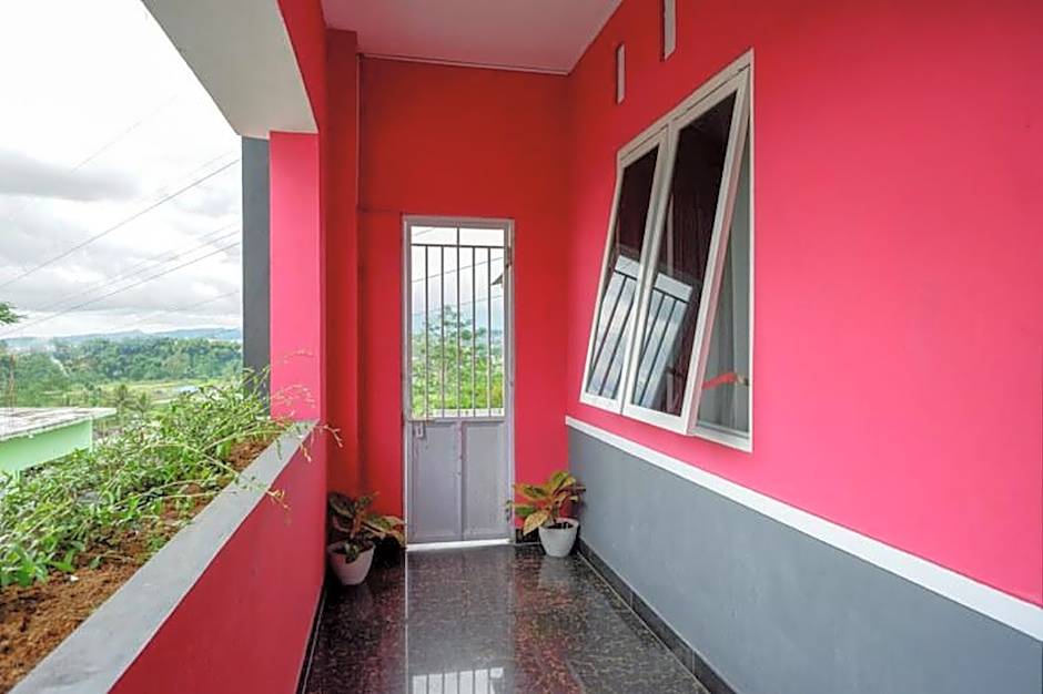 RedDoorz near Terminal Mendolo Wonosobo
