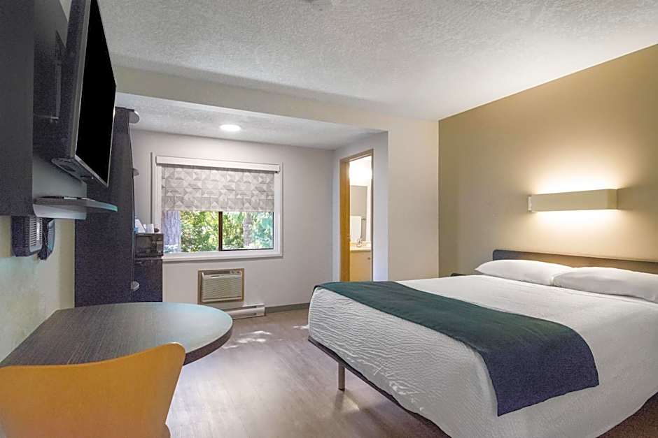 Motel 6-Saanichton, BC - Victoria Airport