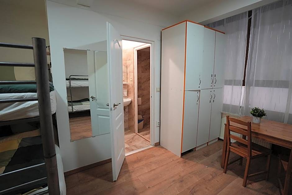 Center Hostel and Guest House