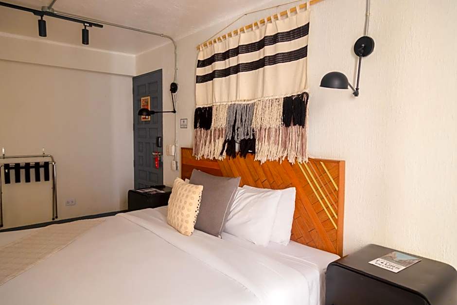 NAIA Hotel Miraflores