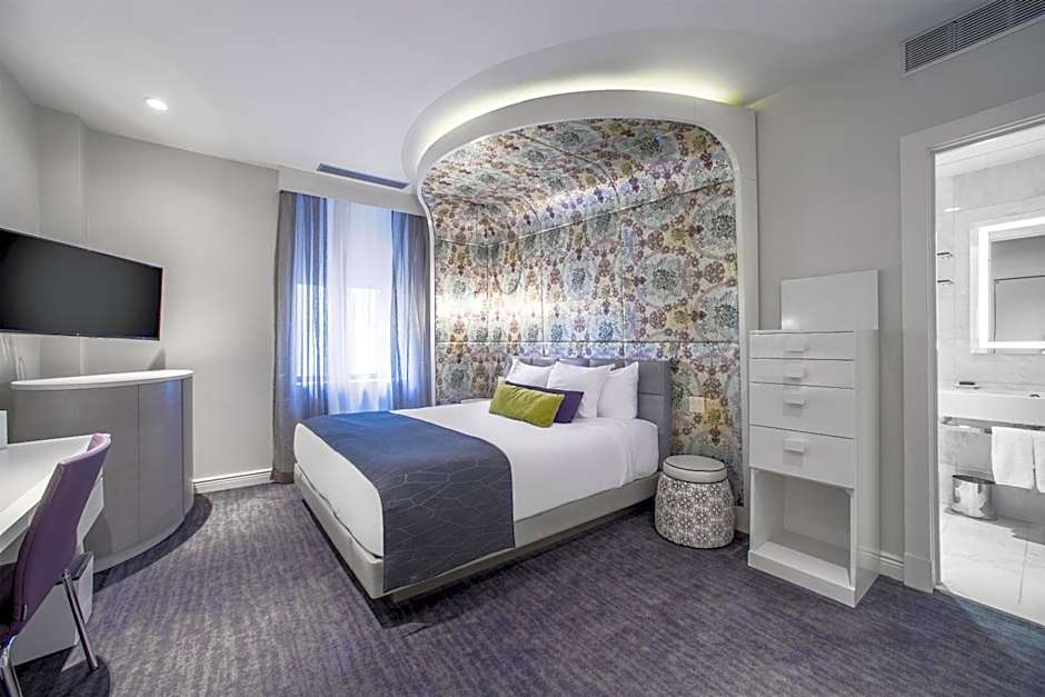 Dream Midtown by Hyatt