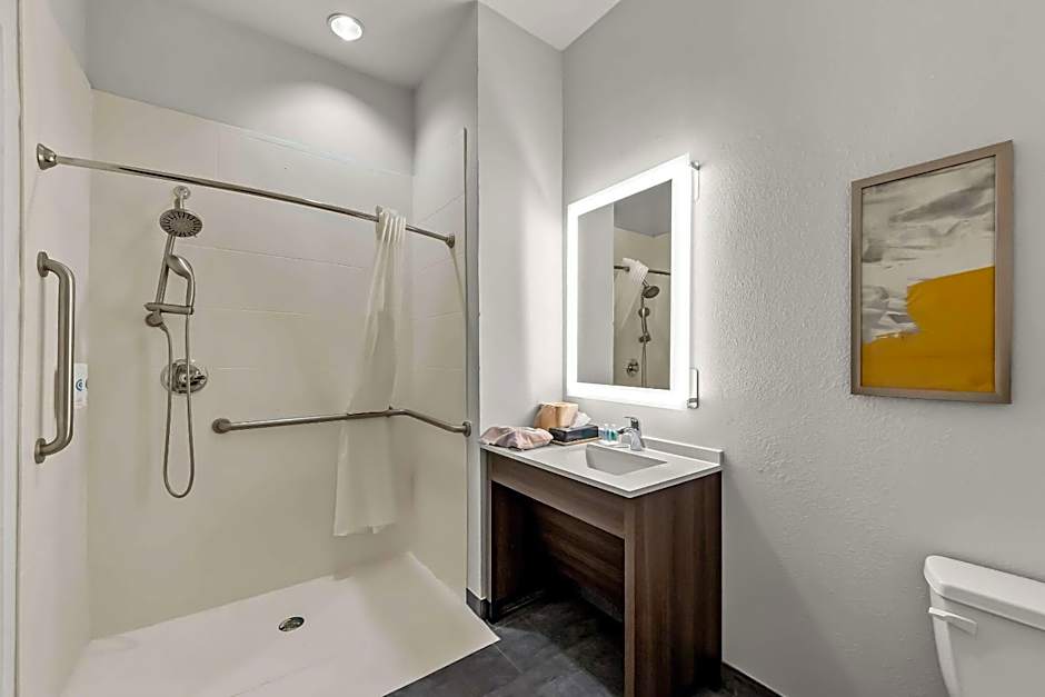 Comfort Inn & Suites Donna near I-2