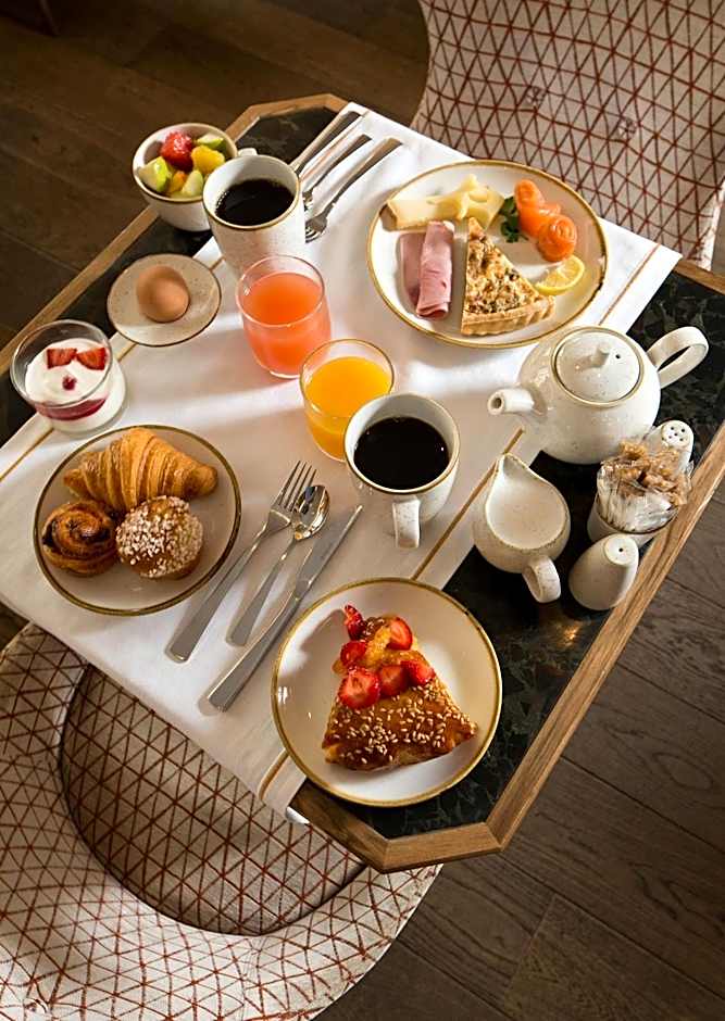 Rochester Champs-Elysees Hotel