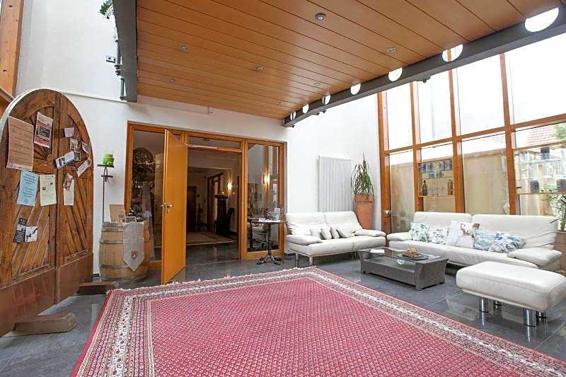 Neumaiers Hirsch Gasthof & Landhotel