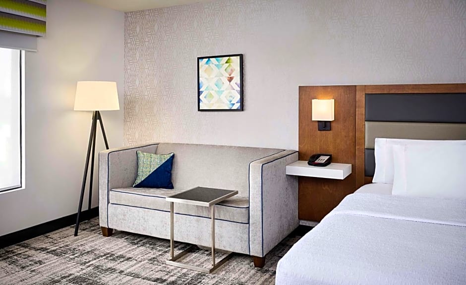 Hampton Inn By Hilton & Suites Windsor, On