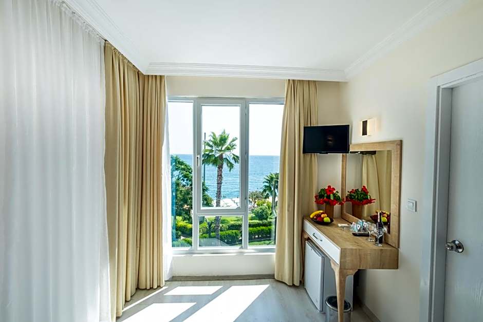 Viking Beach Hotel & Spa