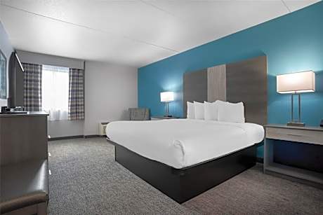 One-Bedroom King Suite with Sofa Bed