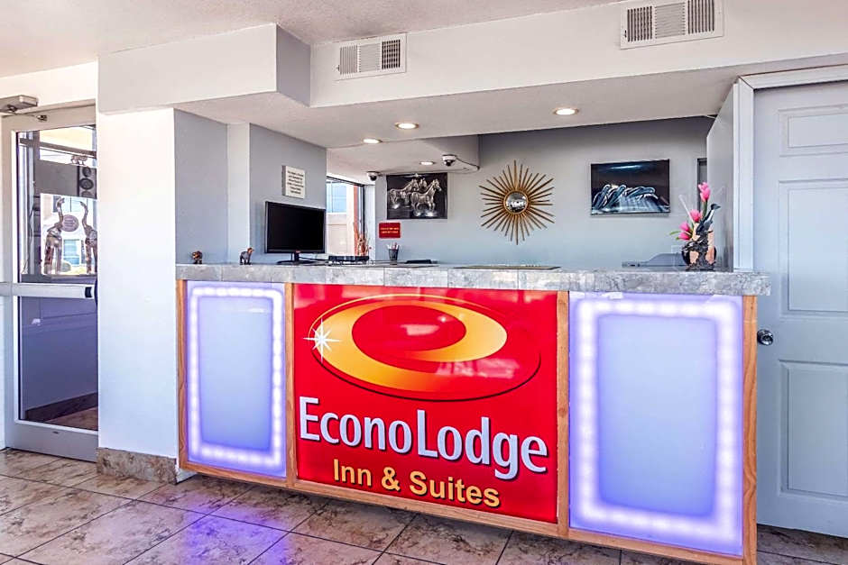 Econo Lodge Inn & Suites Macon North