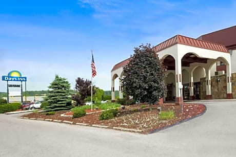 Ramada by Wyndham Pittsburgh/New Stanton