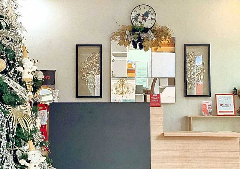 RedDoorz Hostel @ St. Paul Village LapuLapu