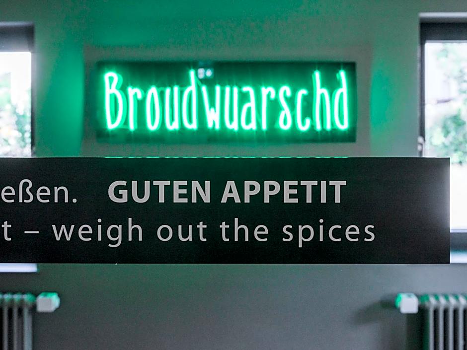 BRATWURSThotel