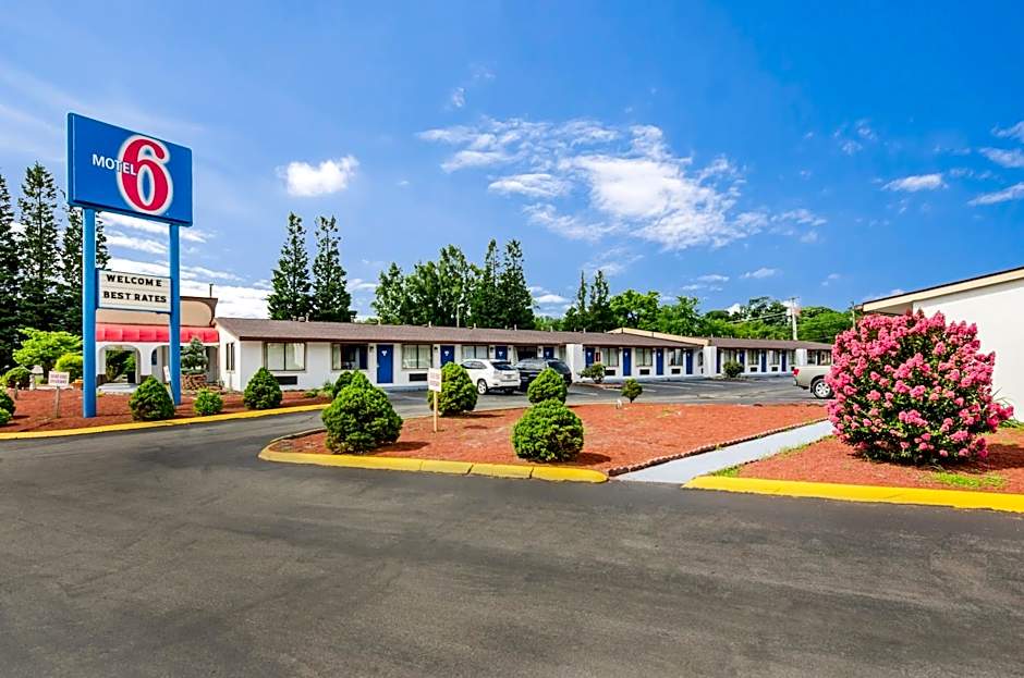 Motel 6-Salem, VA