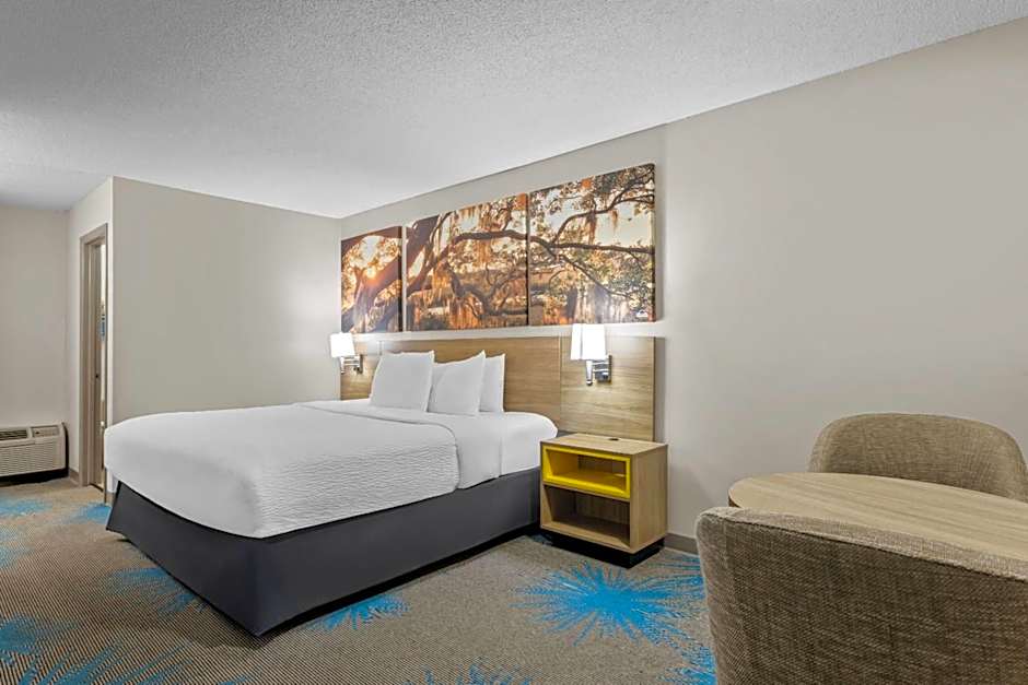 Days Inn by Wyndham Valdosta I-75