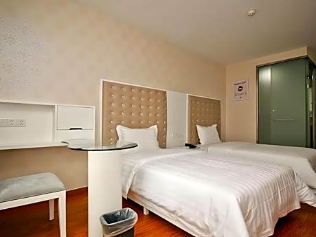 Corporate Twin, Guest room, 2 Twin/Single Bed(s), City view