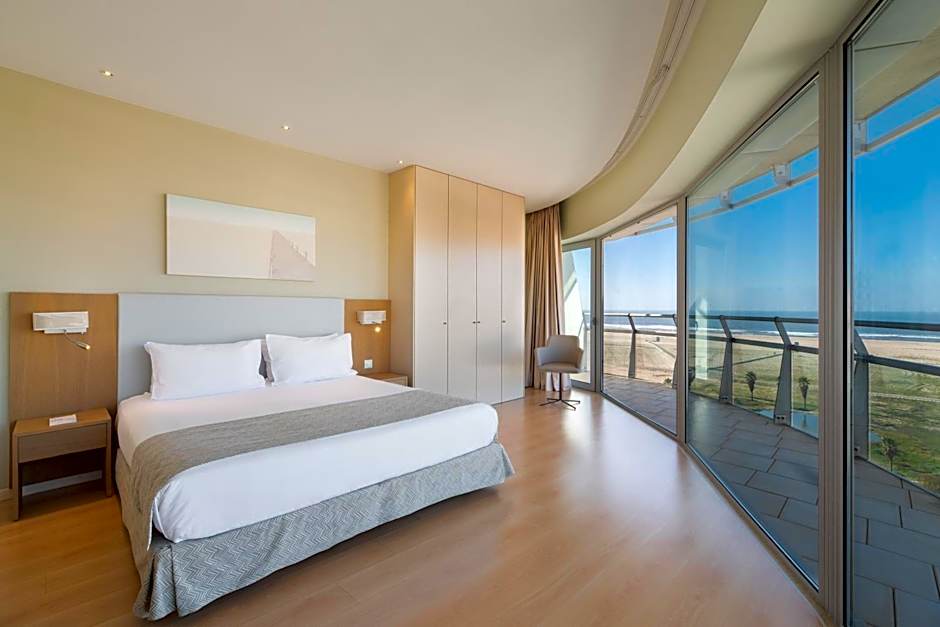 Eurostars Oasis Plaza