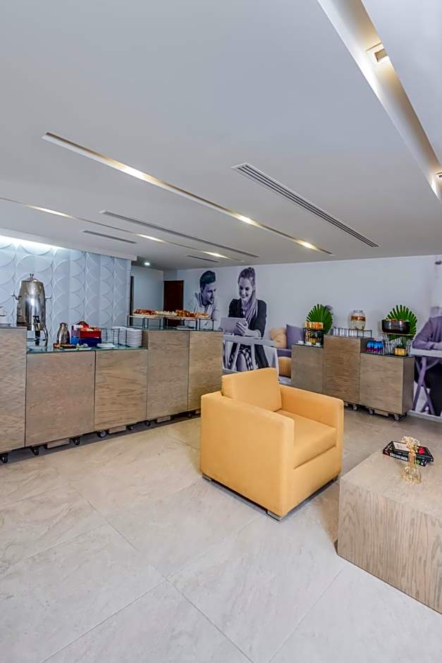 Krystal Urban Cancun-Malecon