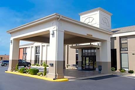Holiday Inn Express Marshfield - Springfield Area By IHG