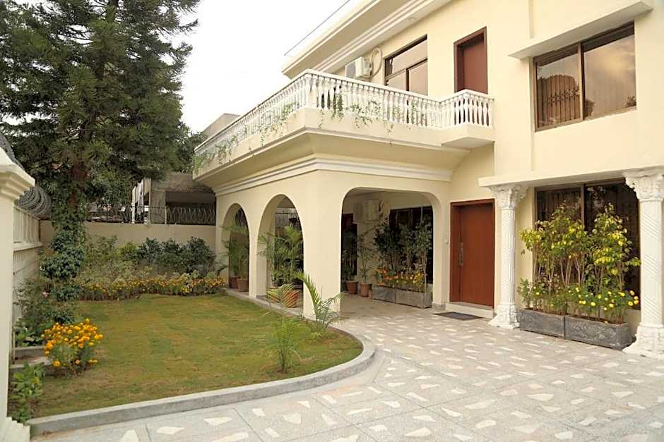 New Cape Grace Guest House