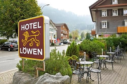 Derby Hotel Baren AG T/A HOTEL LOWEN