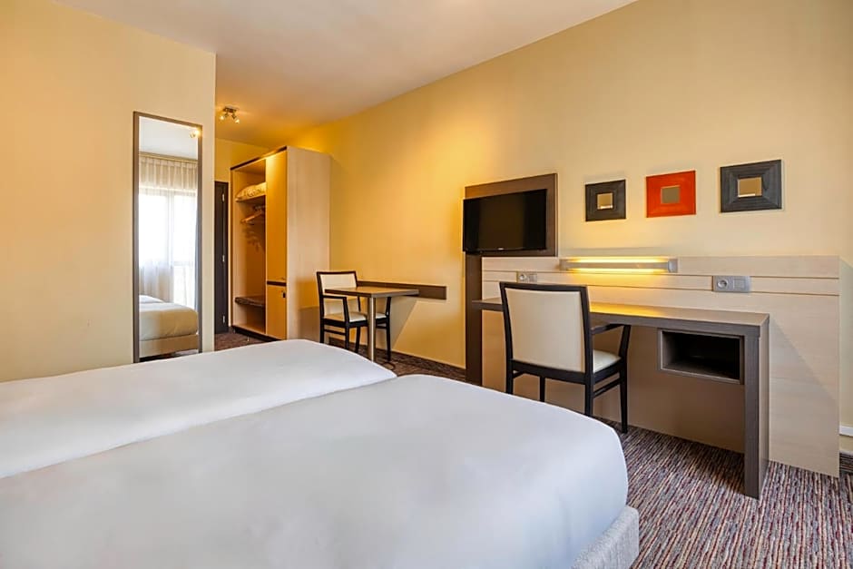 B&B HOTEL Mons Centre