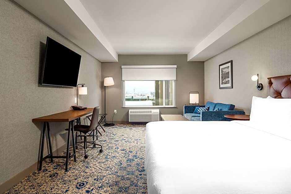 Four Points By Sheraton Kelowna Airport