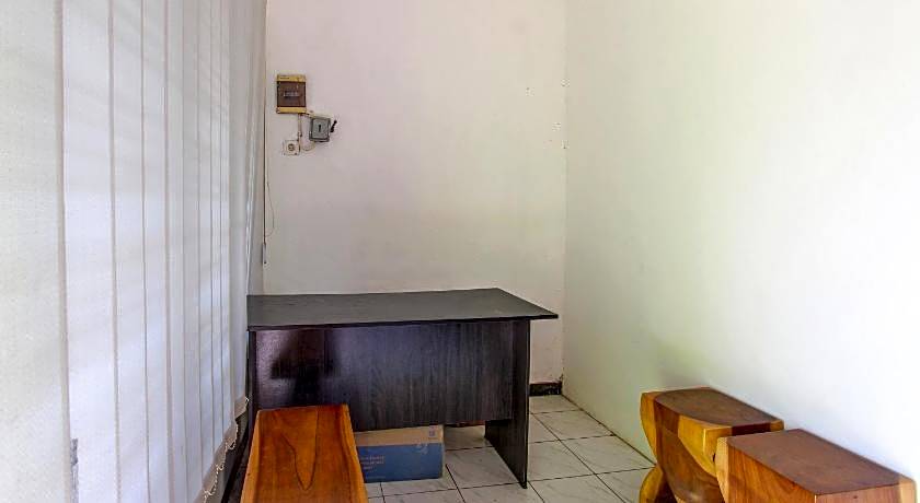 SPOT ON 91521 Mayong Guesthouse