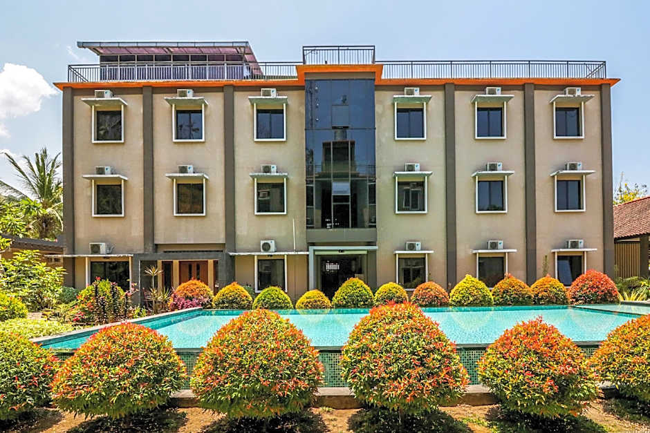 Grand Senggigi Hotel