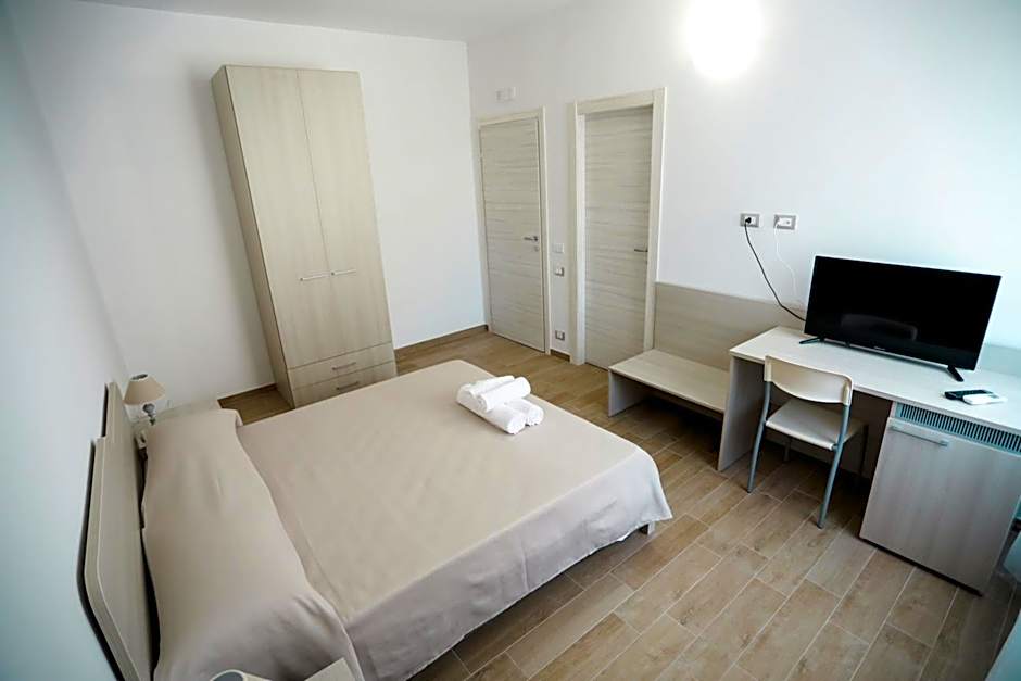 Il Viaggiatore Via Rimini Serapo