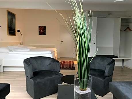 Family Suite (5 Adults)