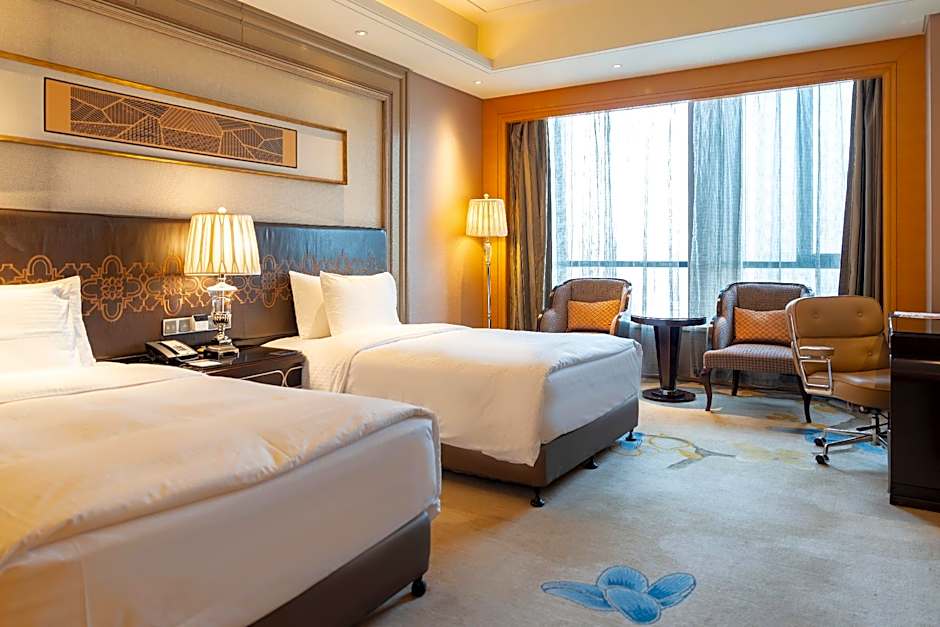 Photo 1 of 7 of Deluxe Grand 2 Beds