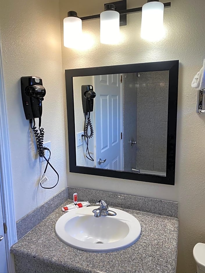 Super 8 by Wyndham Monterey