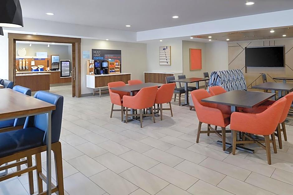 Holiday Inn Express Hotel and Suites Marysville By IHG