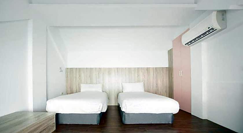 P&E HOTEL