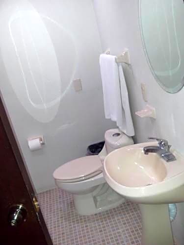 Hotel Uke Inn Terán