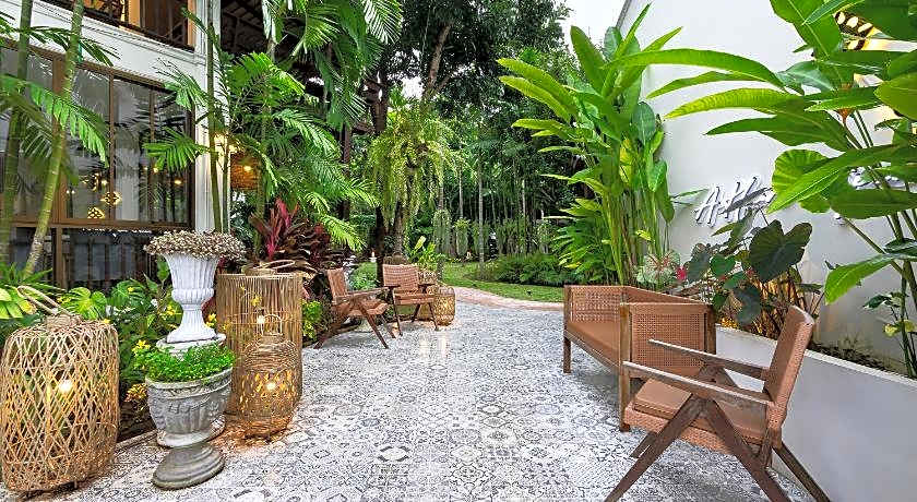 Ratchapruek Lanna Boutique