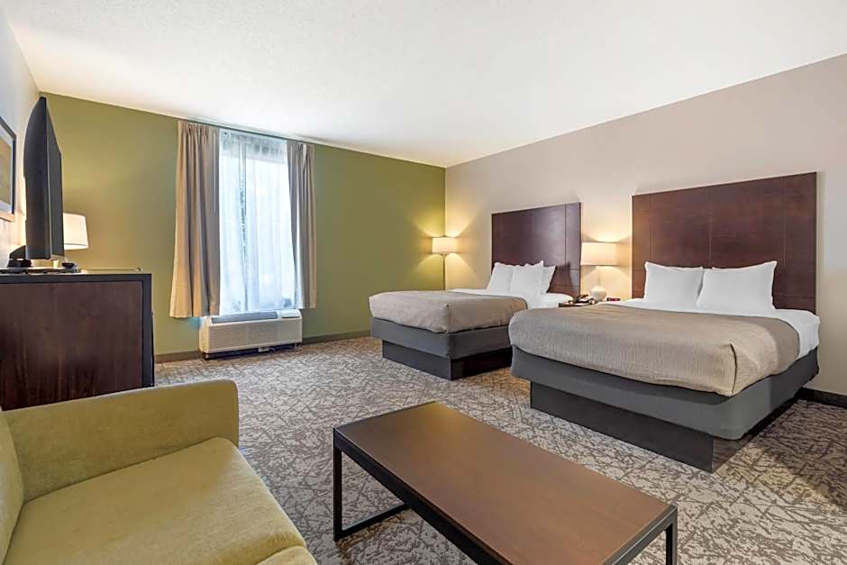 Quality Inn & Suites NJ State Capital Area