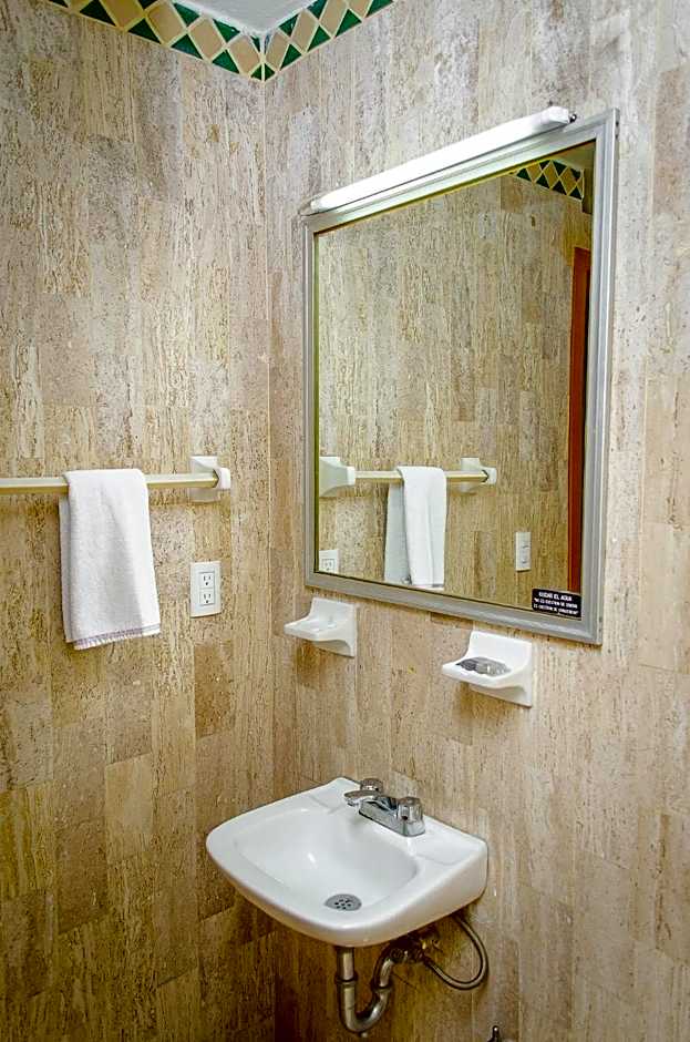 Hotel Arboledas Expo