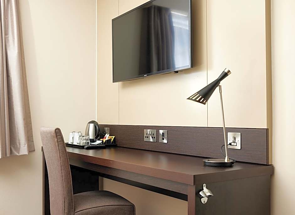 The Quays by Greene King Inns