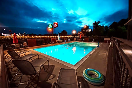 La Quinta Inn & Suites by Wyndham Festus - St. Louis South
