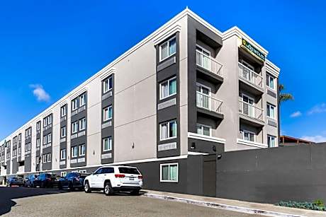 La Quinta Inn & Suites by Wyndham San Diego Mission Bay