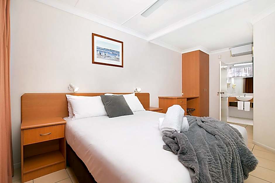 South Gladstone Motel