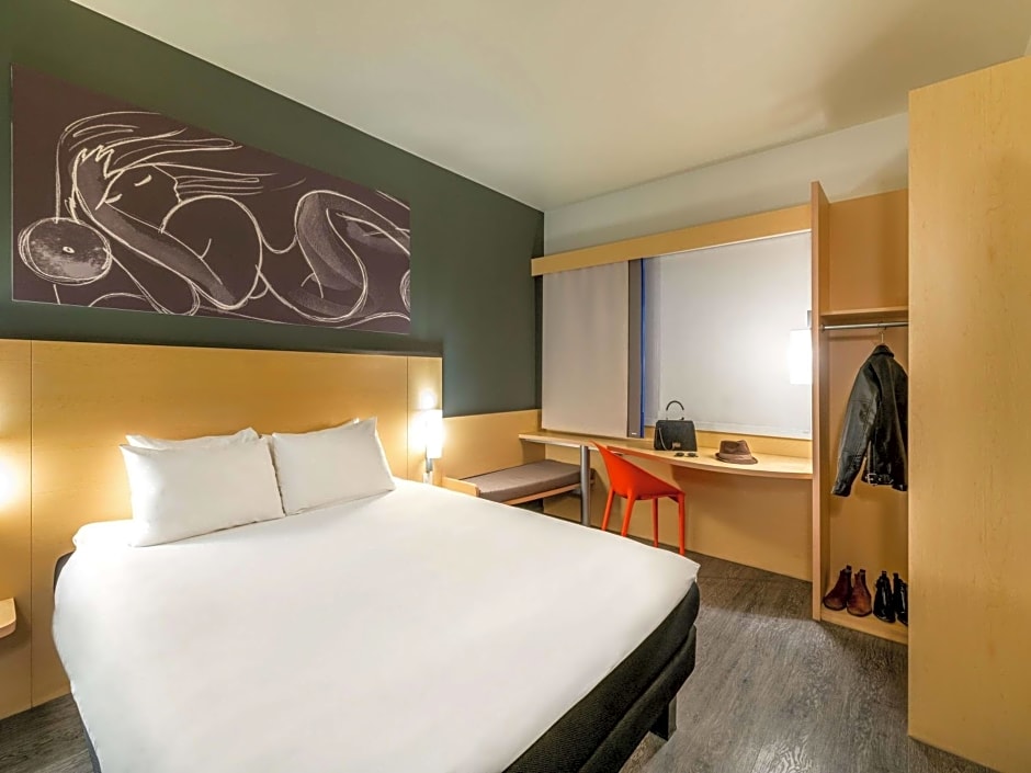 Ibis Queretaro