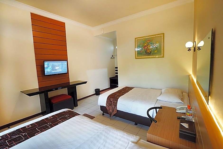 Patria Plaza Hotel