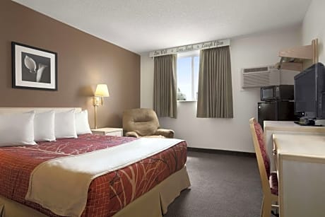 1 Queen Bed Non-Smoking