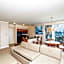 TRUMP INTL 2 BEDROOM APARTMENT 1600 Sqf Ocean and Bay View
