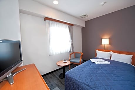 Double Room with Small Double Bed - Non-Smoking