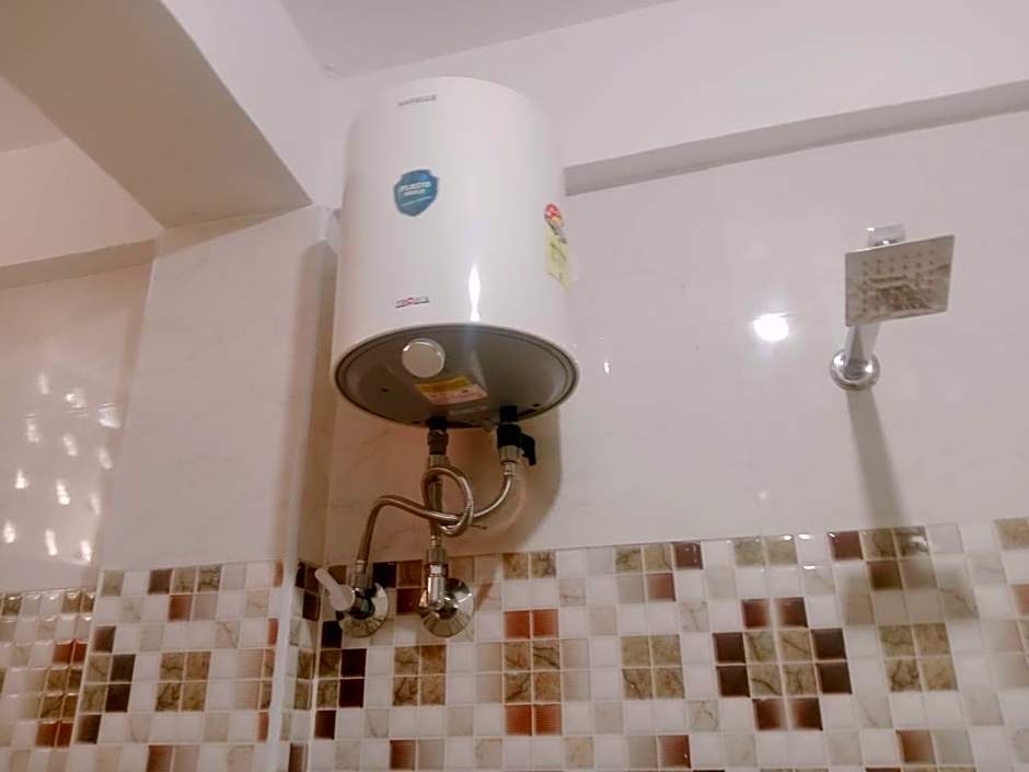 ETHIRAJ STAY INN GUESTHOUSE