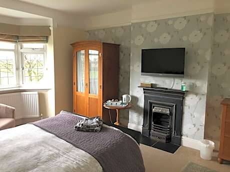 King Room with Garden View